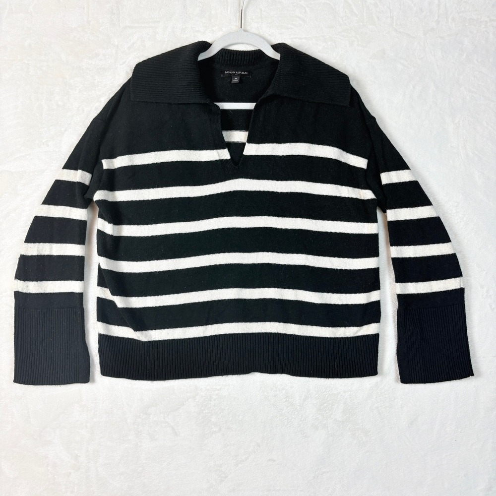 Banana Republic Sweater Women Sz Medium Black Striped V-Neck Collar Cotton Blend